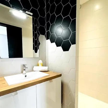 Faidherbe 1 - - Berthelot Apartmán *